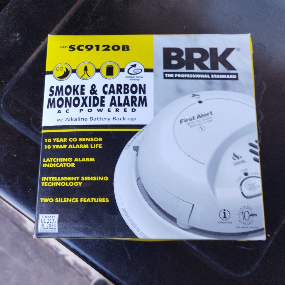 BRK First Alert Photoelectric/lonization Smoke Alarm/Carbon Monoxide Hardwired